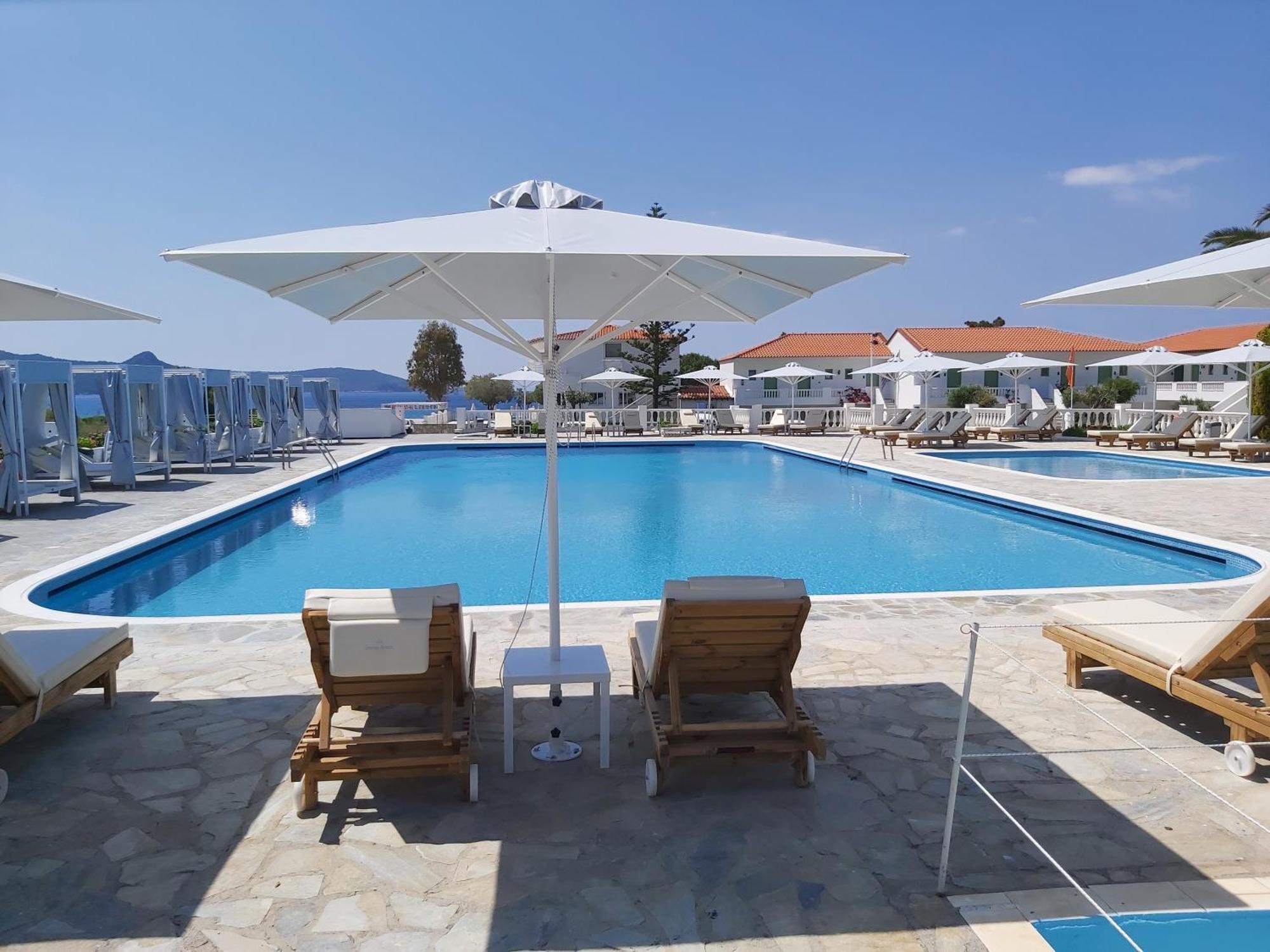 Sirenes Beach Resort Samos Town Exteriör bild