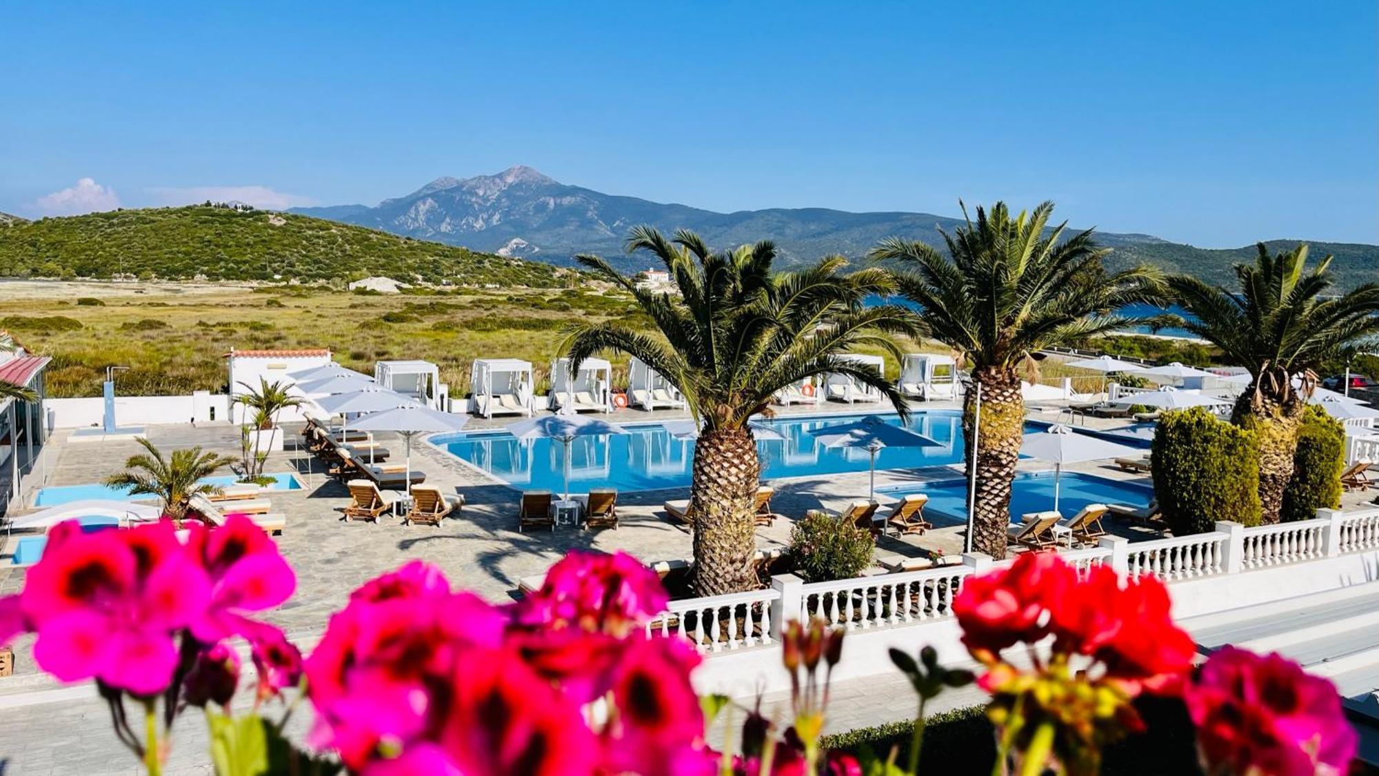 Sirenes Beach Resort Samos Town Exteriör bild
